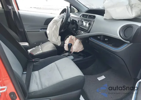 2012 Toyota Prius C Two z USA, uszkodzony, nr VIN JTDKDTB3XC1019868